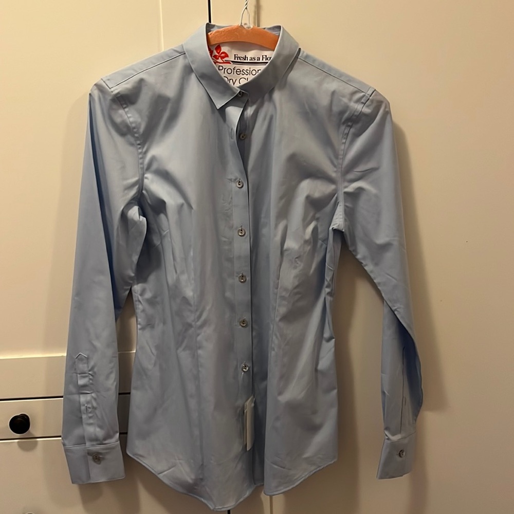 Brooks Brothers ladies 2P button up light blue Oxford.